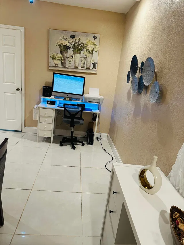 West Palm Beach Residence photo 9