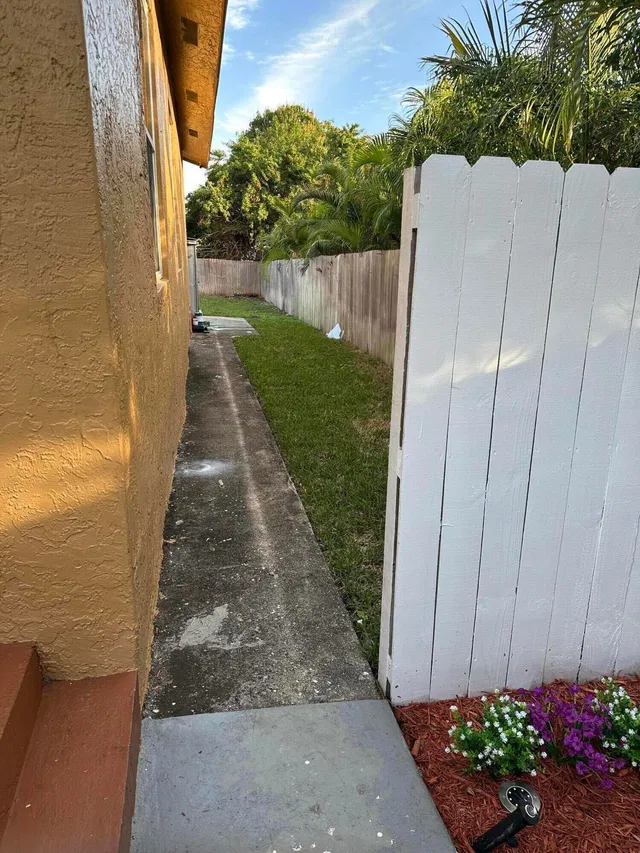 West Palm Beach Residence photo 58
