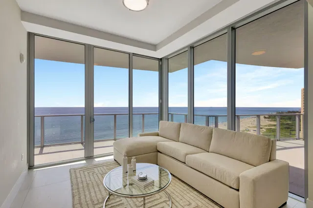 Amrit Ocean Resort & Residences Unit H1504 photo 4