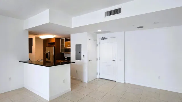 The Whitney Unit 631 photo 5