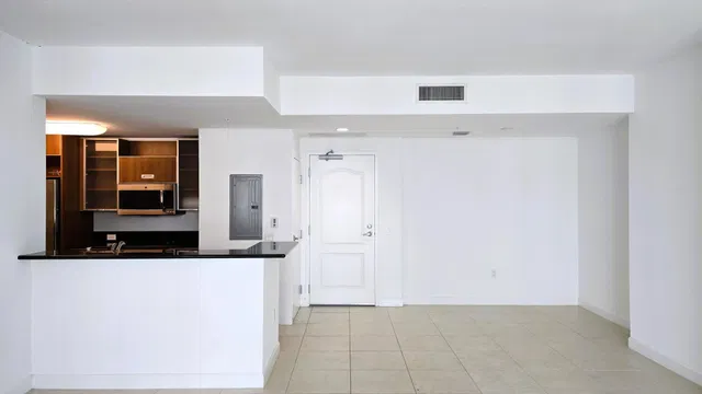 The Whitney Unit 631 photo 6