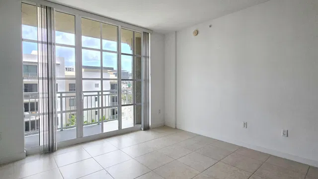 The Whitney Unit 631 photo 9
