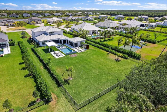 Bridgewater Preserve Residence photo 60