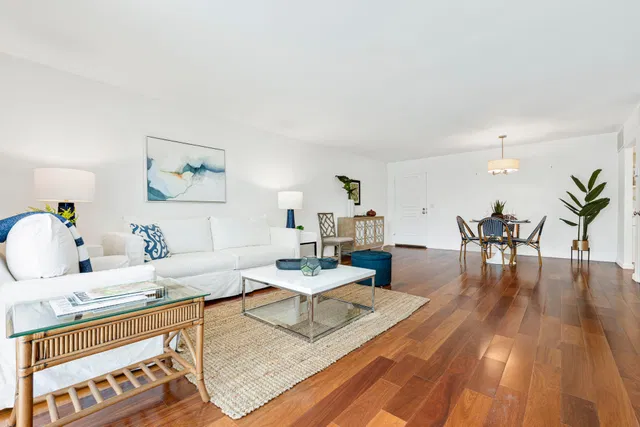 Island House Condos Unit 3e photo 5