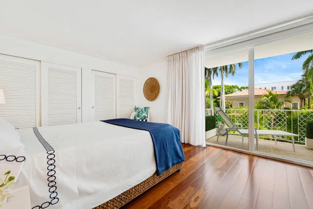 Island House Condos Unit 3e photo 9