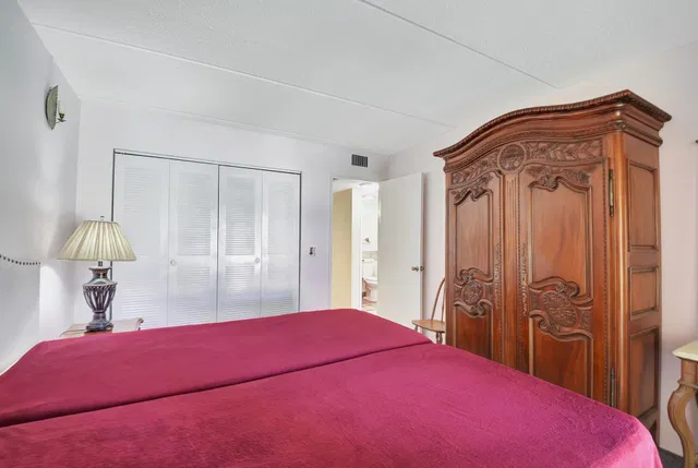 Unit 212 photo 9