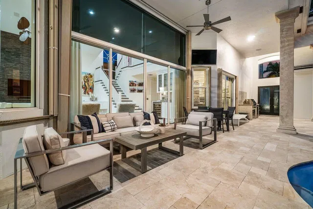 Woodfield Country Club Residence photo 28