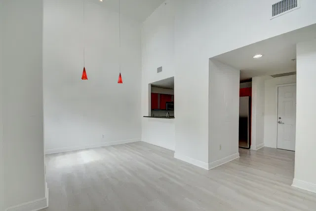 610 Clematis Unit 130 photo 11