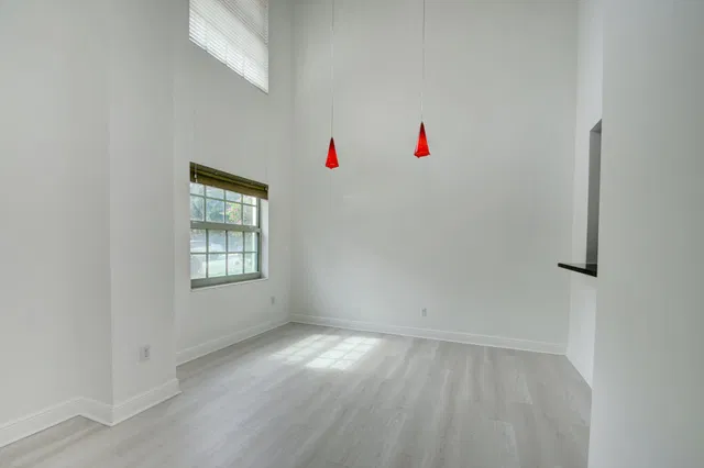 610 Clematis Unit 130 photo 12