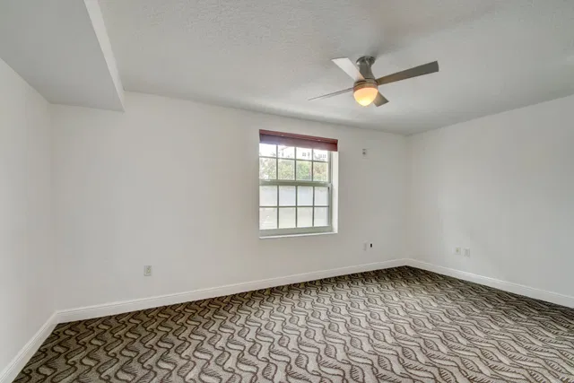 610 Clematis Unit 130 photo 23