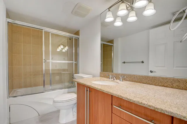 610 Clematis Unit 130 photo 25