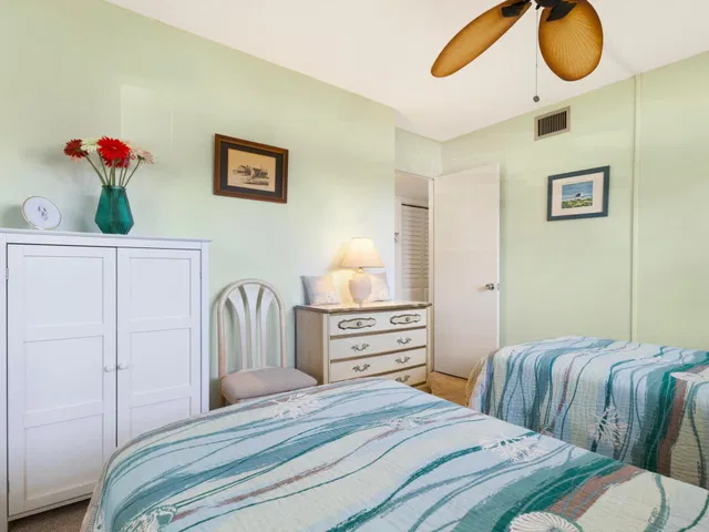  Unit 103 photo 23