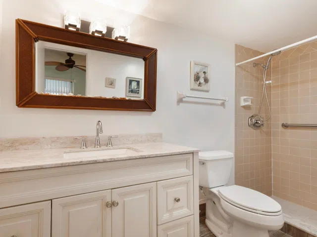  Unit 103 photo 24