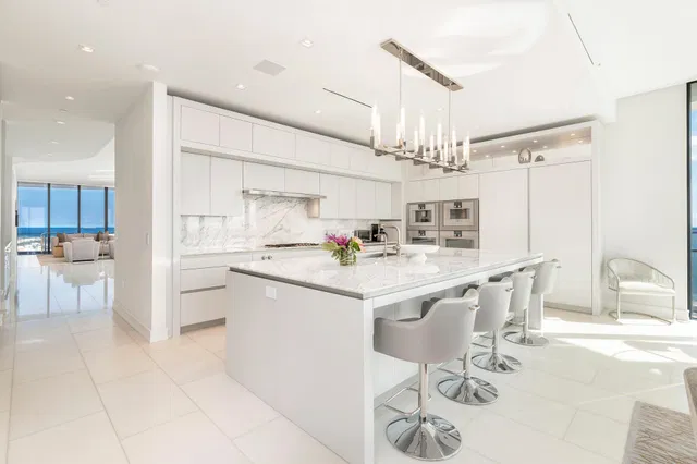 The Bristol Palm Beach Unit 1704 photo 8