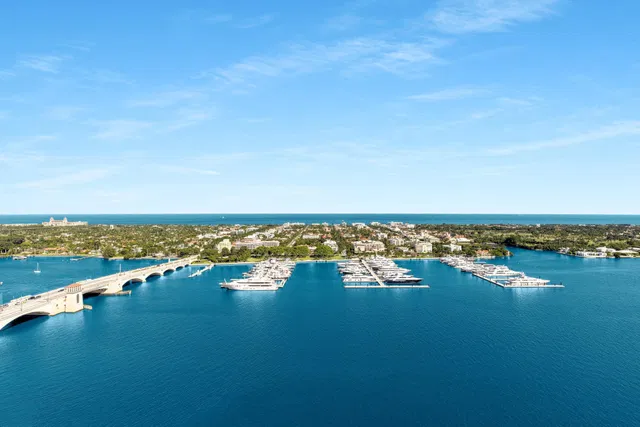 The Bristol Palm Beach Unit 1704 photo 10