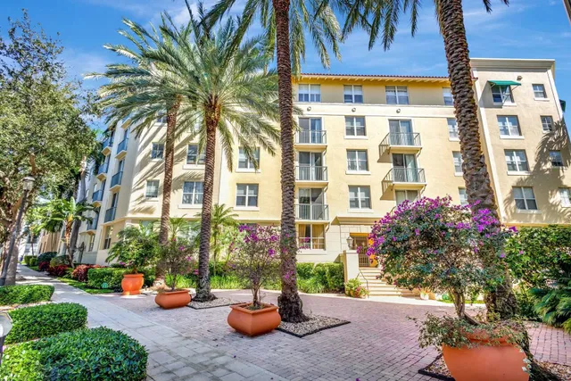 Courtyards in Cityplace Unit 201 photo 3