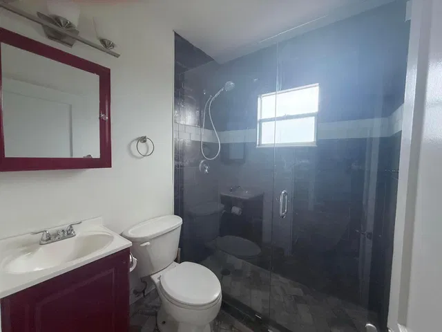 Unit 2 photo 6