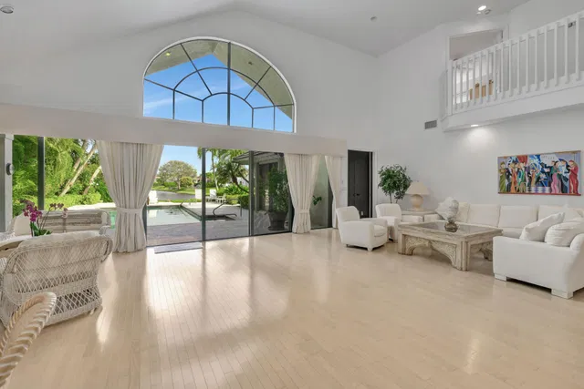 Frenchman's Creek Residence photo 8
