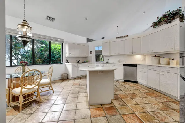 Frenchman's Creek Residence photo 11