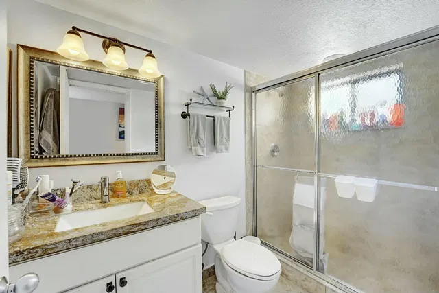 Residence photo 9