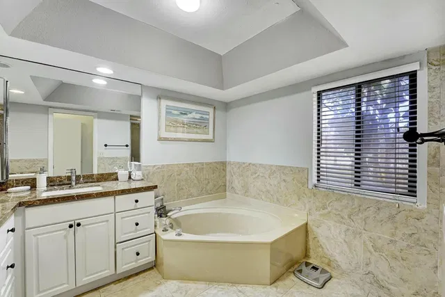 Residence photo 18