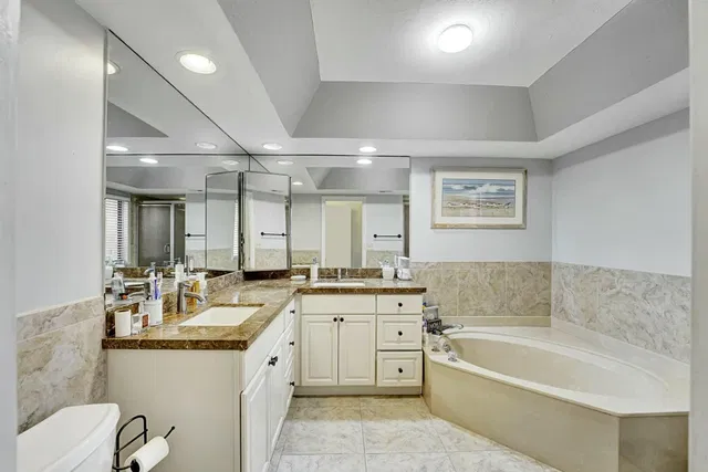 Residence photo 19