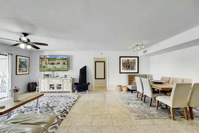 Residence photo 20