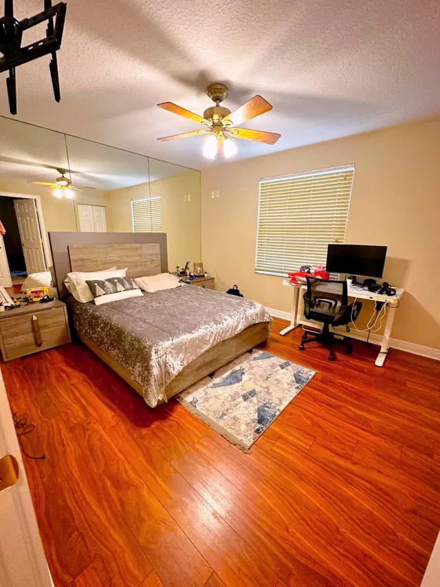 Residence photo 72