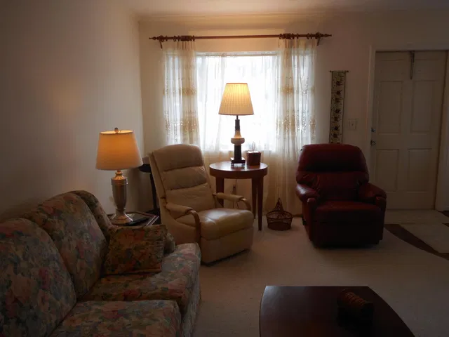 Unit 106 photo 7