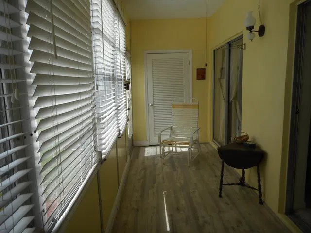 Unit 106 photo 18