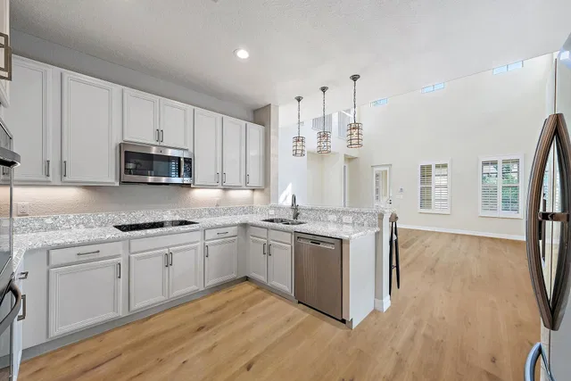 Canterbury Place Residence photo 12