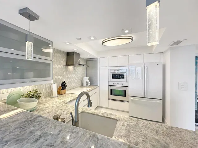 Tiara Singer Island Unit 4-D photo 9