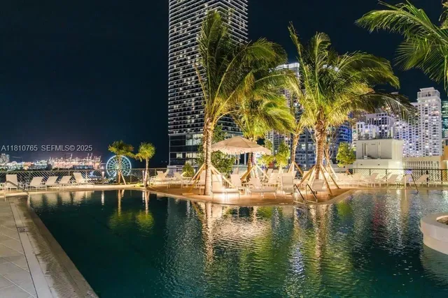 Natiivo Miami 3205
