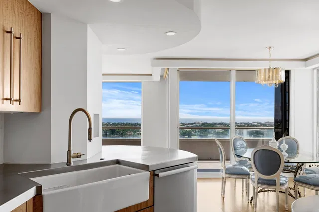 The Plaza of The Palm Beaches Unit 21 C/D photo 10