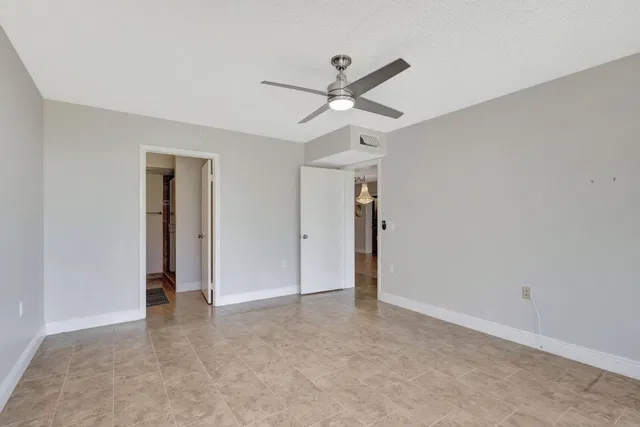 Unit 104 photo 12