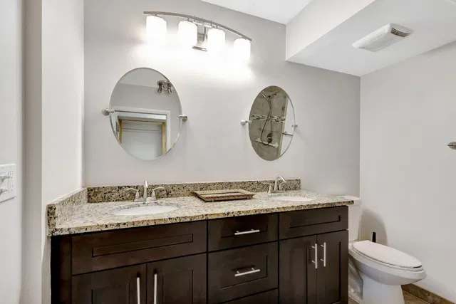 Unit 104 photo 15