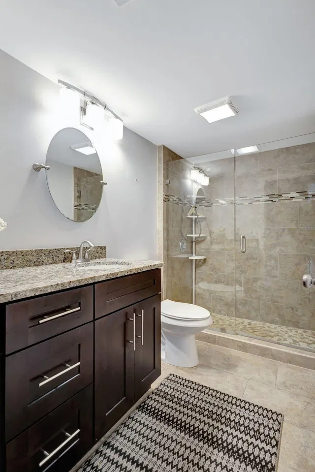 Unit 104 photo 20