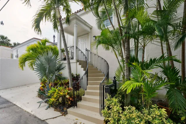 151 S County Road #2nd Fl