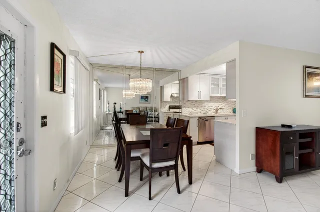 Residence photo 13