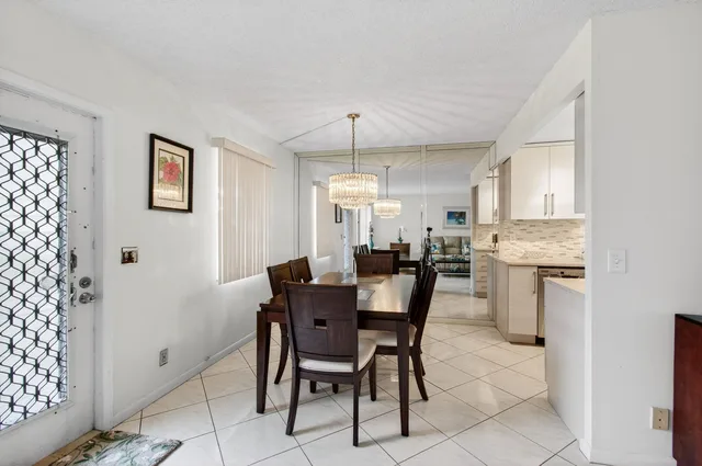 Residence photo 14