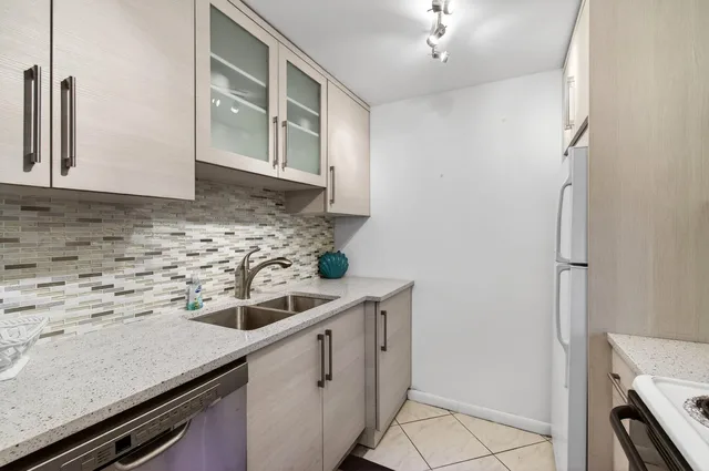 Residence photo 18
