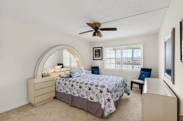 Residence photo 24