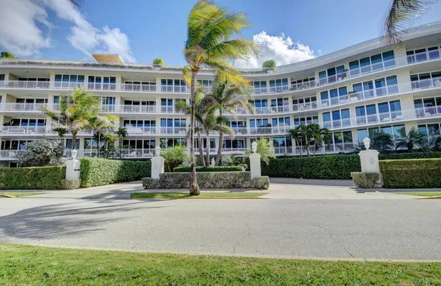 One Royal Palm Way Palm Beach Unit G3 photo 2