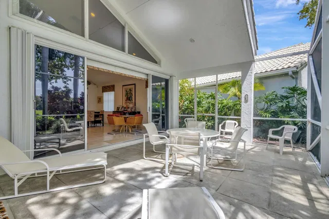 Residence photo 2