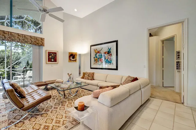 Residence photo 8