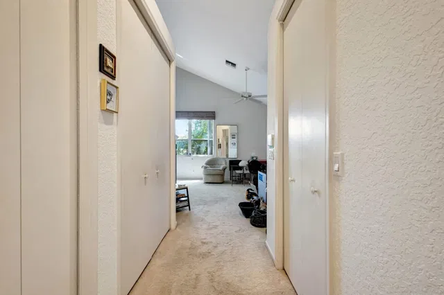 Residence photo 21