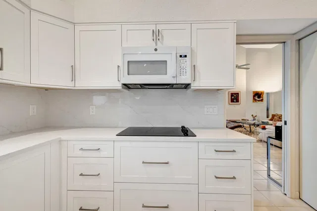 Residence photo 26