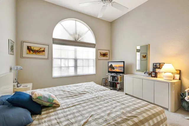 Residence photo 38