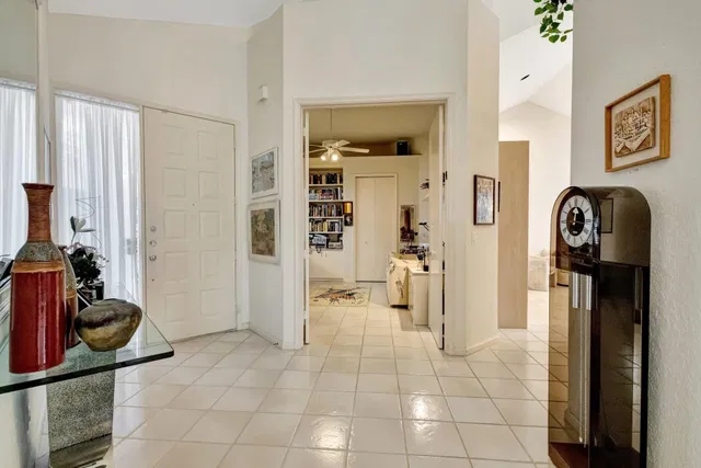 Residence photo 44