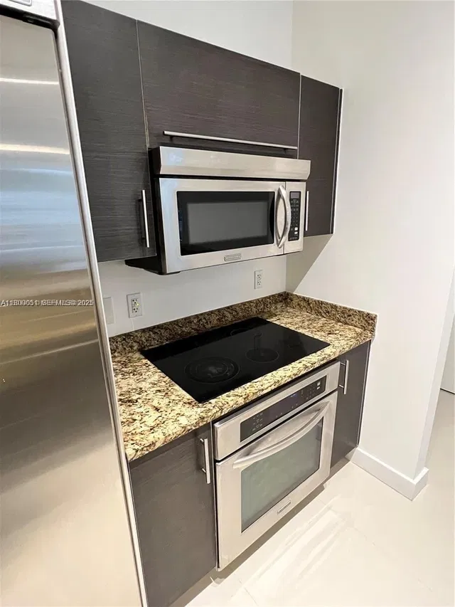 Cityplace South Tower Unit 214 photo 3